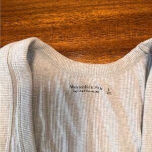 Abercrombie & Fitch Light Gray Ribbed Top